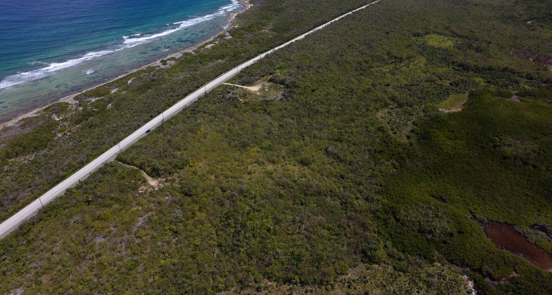 Land in Gun Bay, East End, Cayman Islands 3 - 16973502