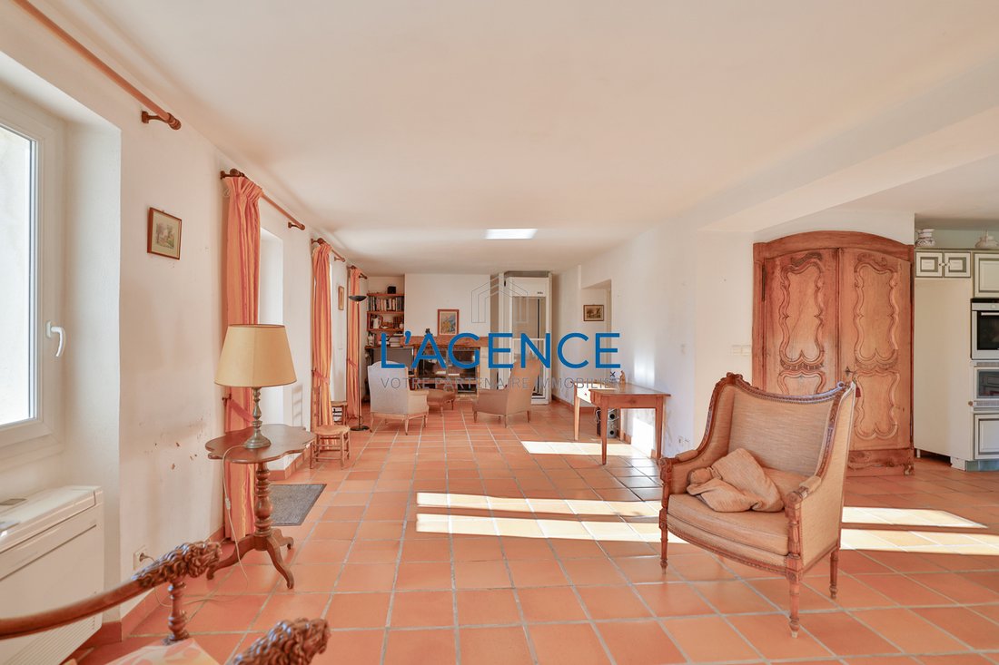House in Hyeres, Provence-Alpes-Côte d'Azur, France 5 - 17497381