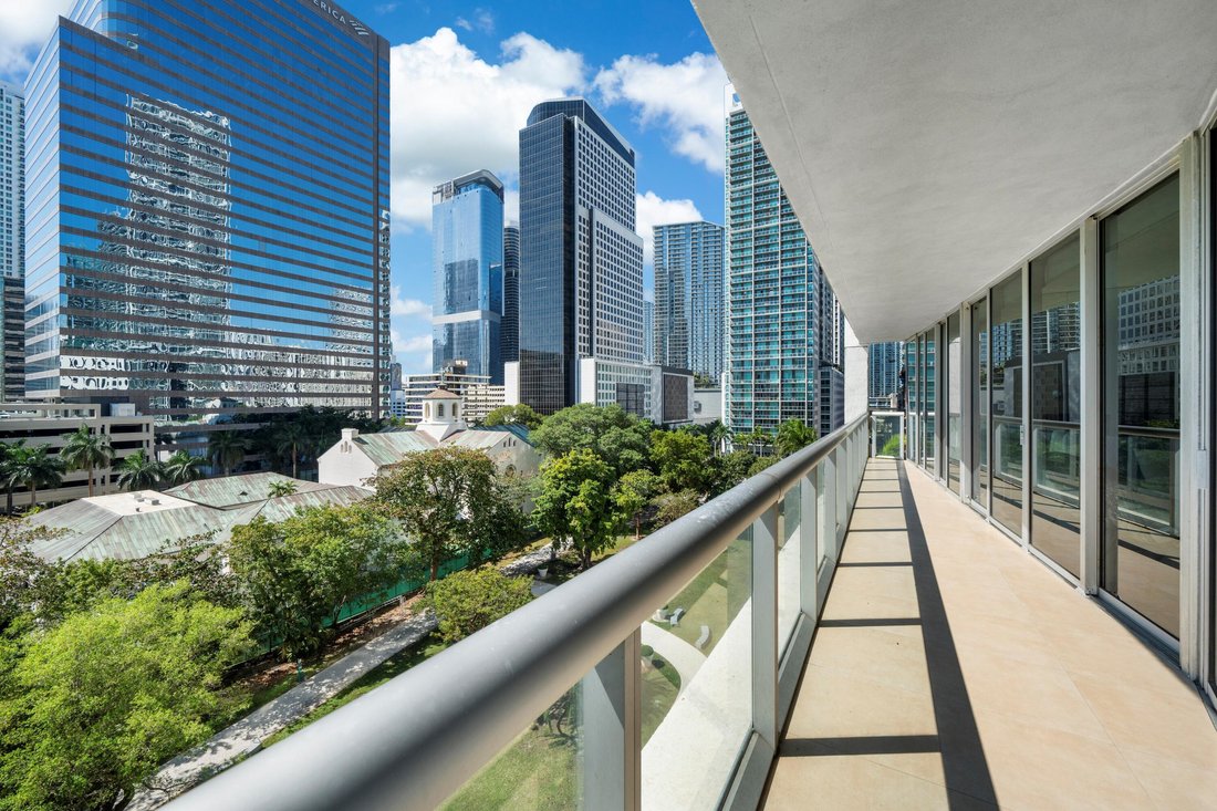 Condo in Miami, Florida, United States 5 - 17496259