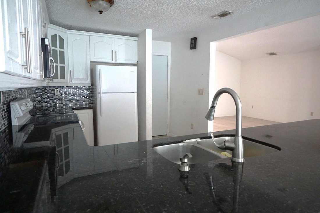House in Miami, Florida, United States 5 - 17496391