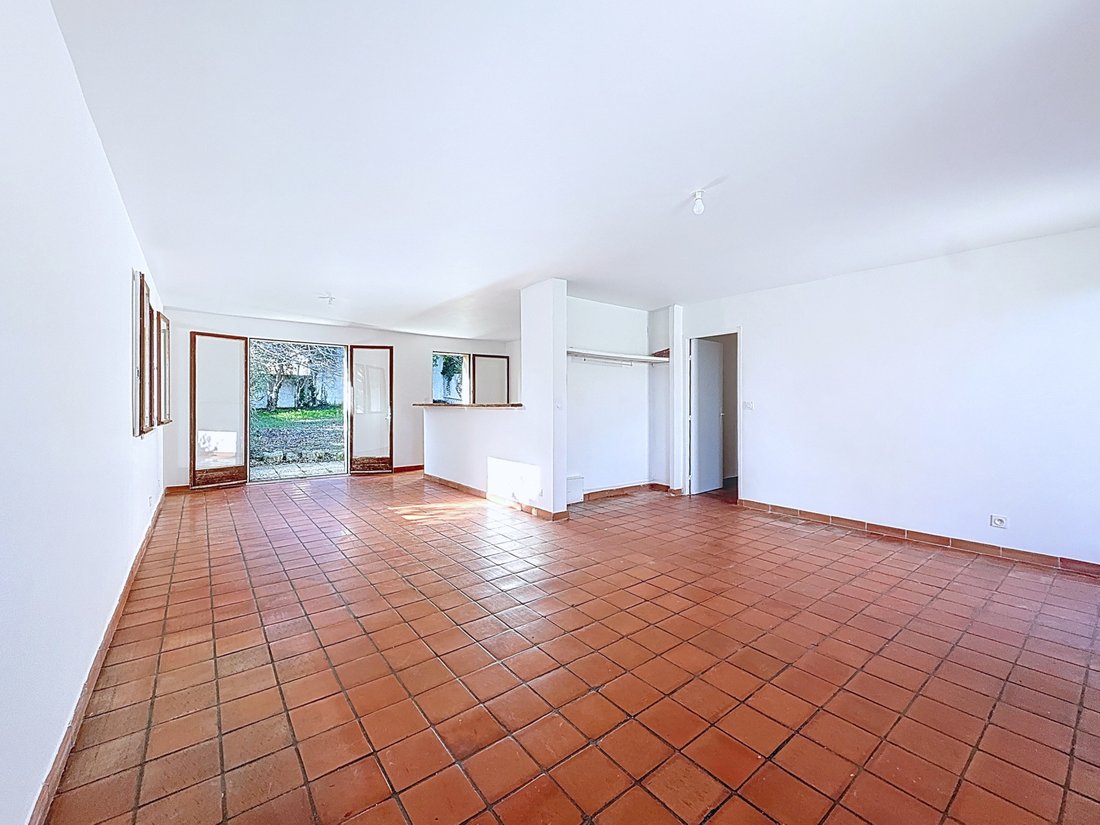 House in Centre Ancien-Cros-Lotins, Éguilles, France 5 - 17082539