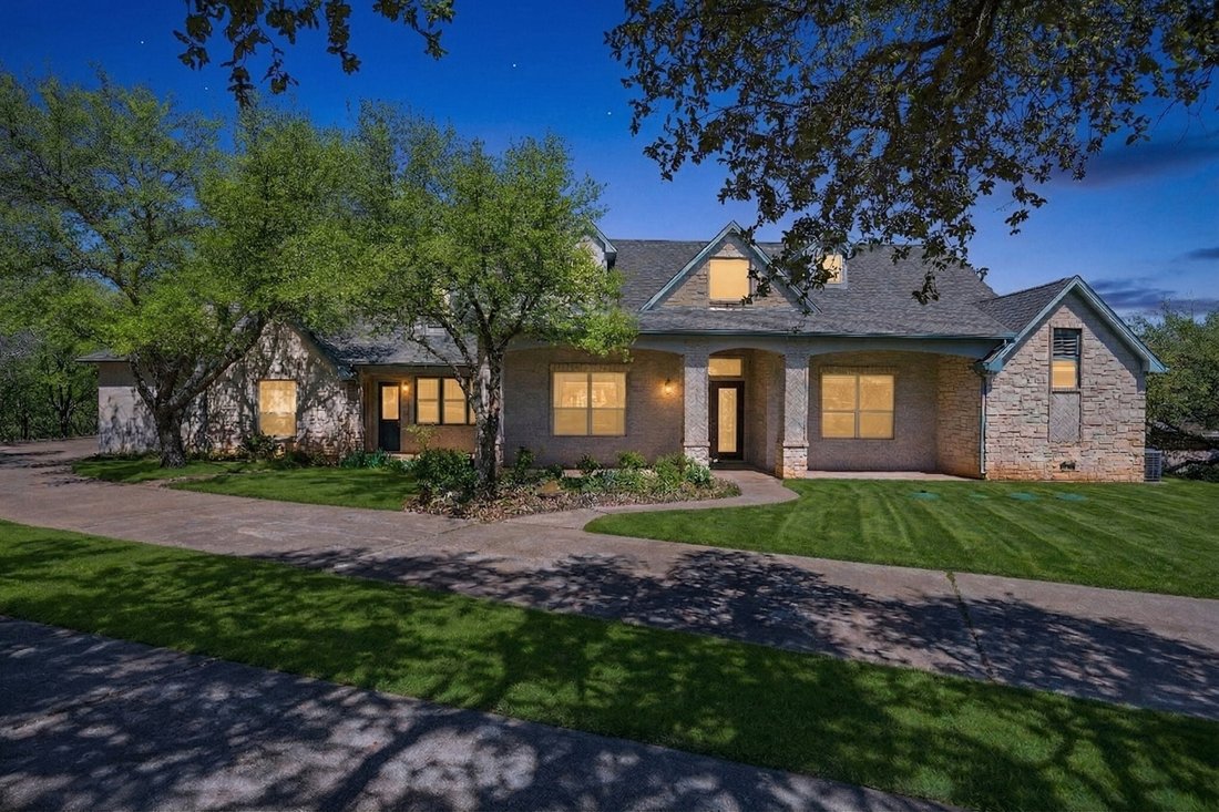 House in Granbury, Texas, United States 3 - 17478226