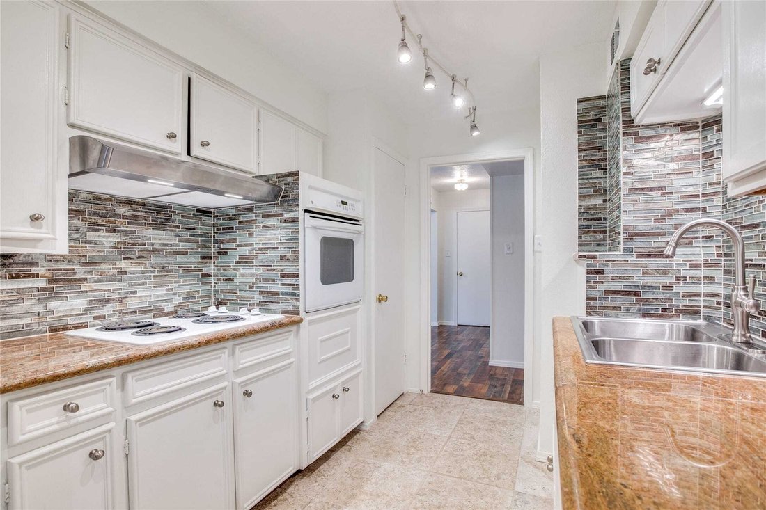 House in Dallas, Texas, United States 5 - 17498542