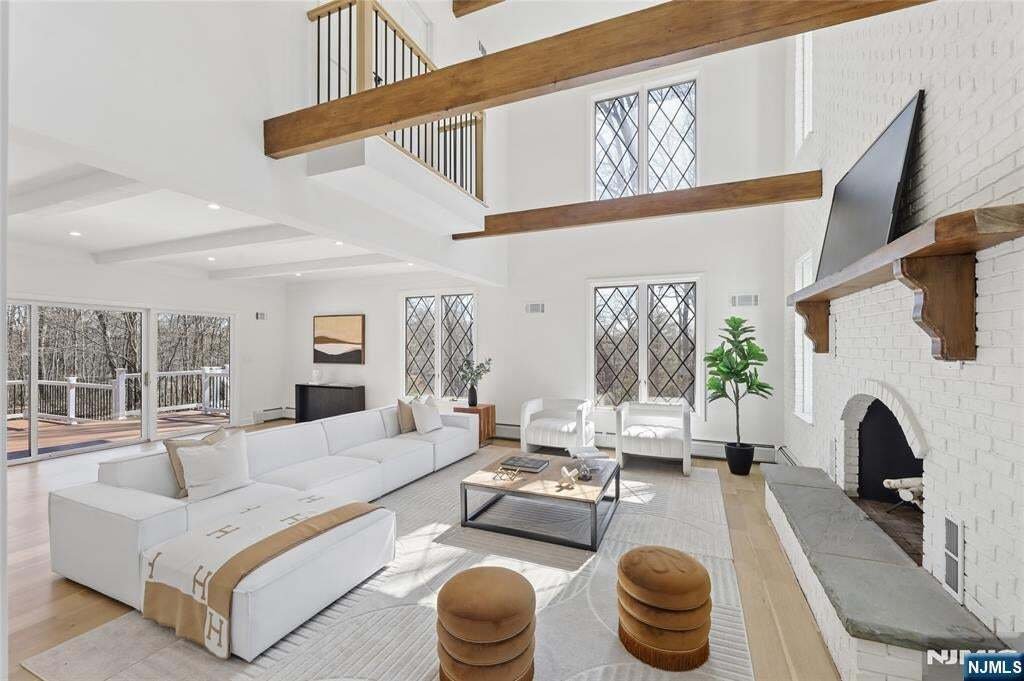 Franklin Lakes, New Jersey, United States 4 - 17494873