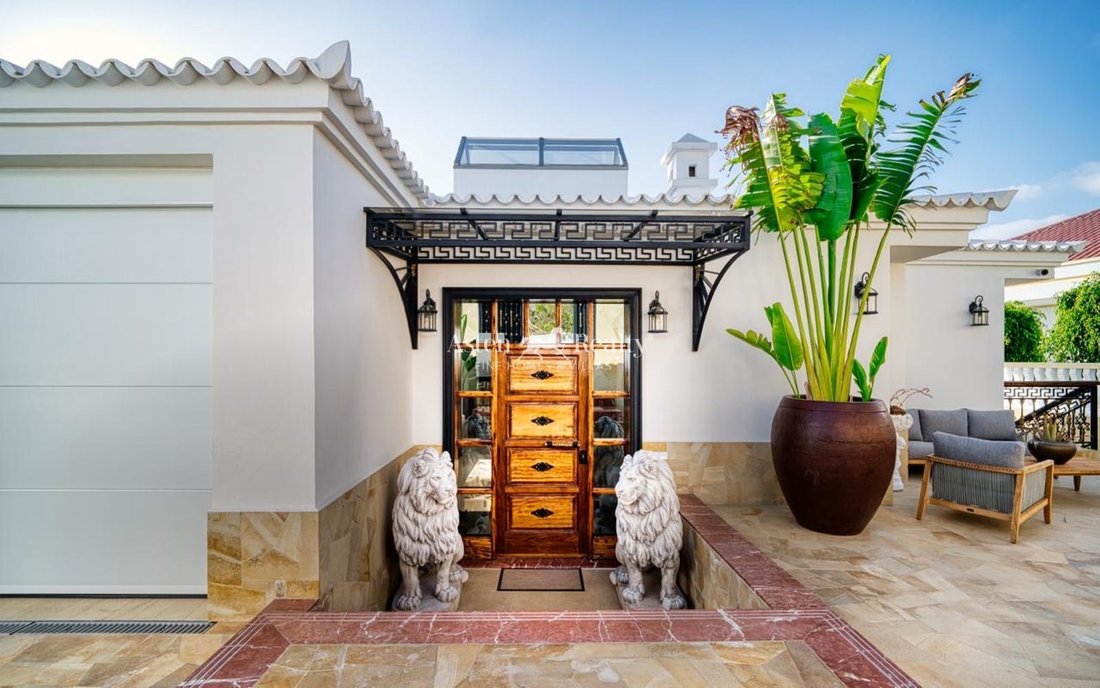 Villa in Costa Adeje, Adeje, Canary Islands 3 - 17494241