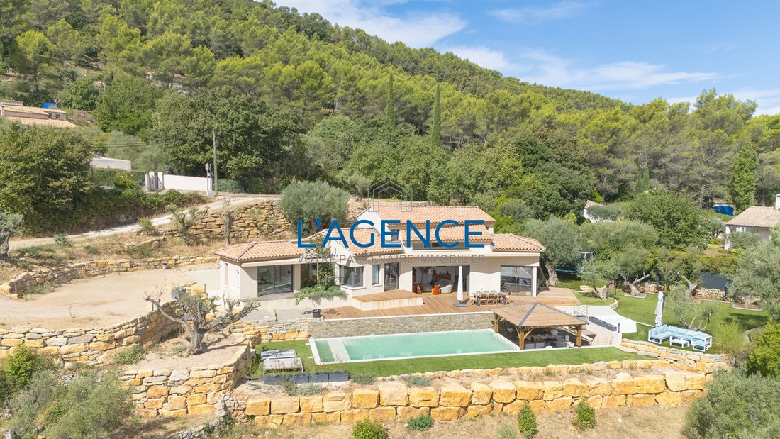 Villa in Solliès-Ville, Provence-Alpes-Côte d'Azur, France 1 - 17497372