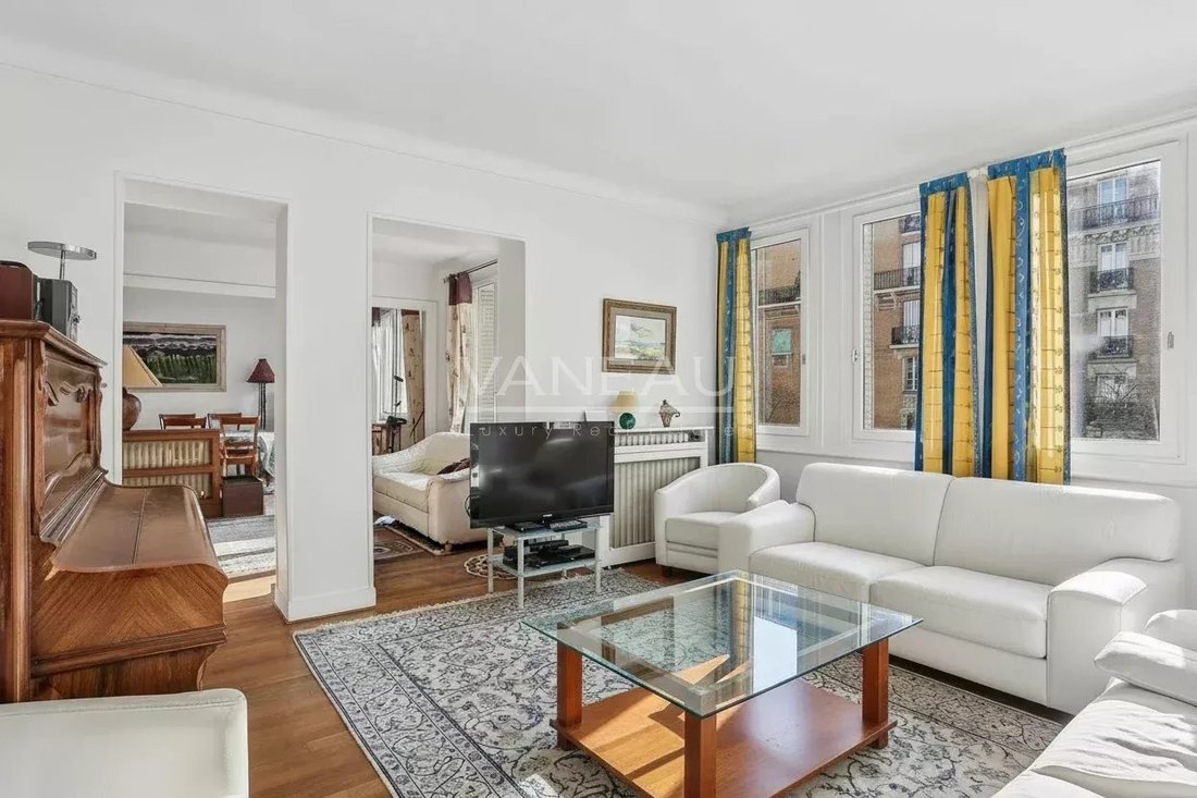 Apartment in Vaugirard-Parc des Expositions, Paris 15e Arrondissement, Paris 2 - 17474145