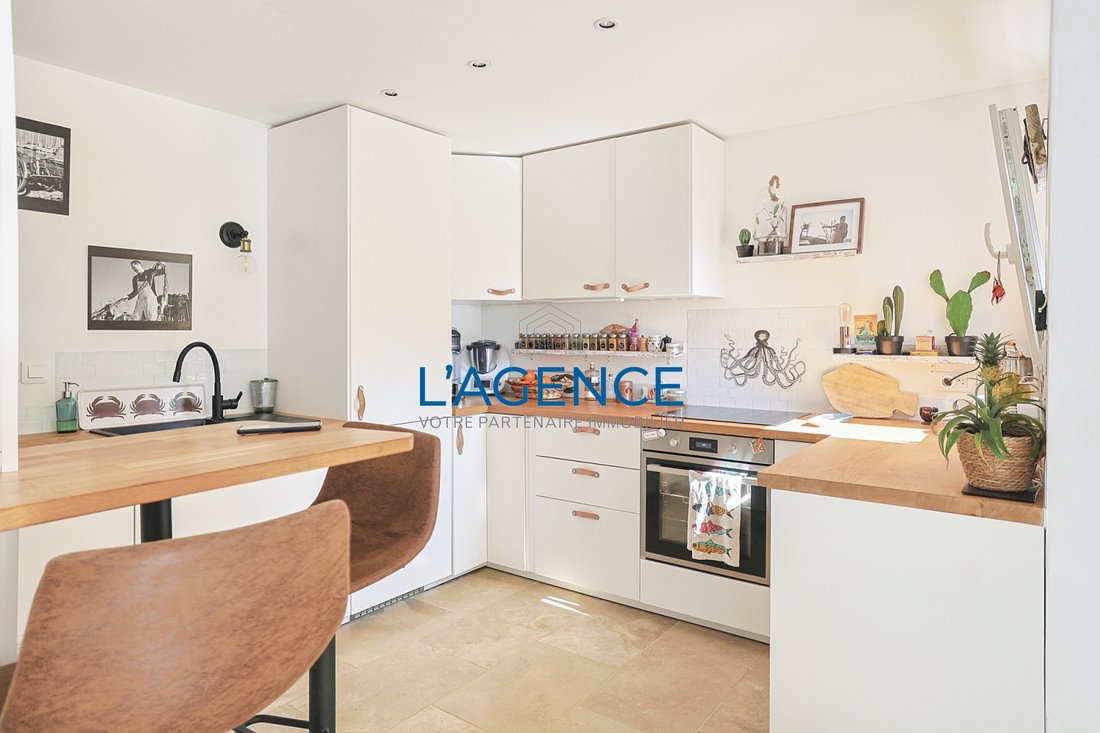 House in Hyeres, Provence-Alpes-Côte d'Azur, France 3 - 17497474