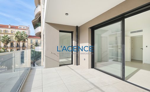 Appartamento a Hyères, Provenza-Alpi-Costa Azzurra, Francia 1