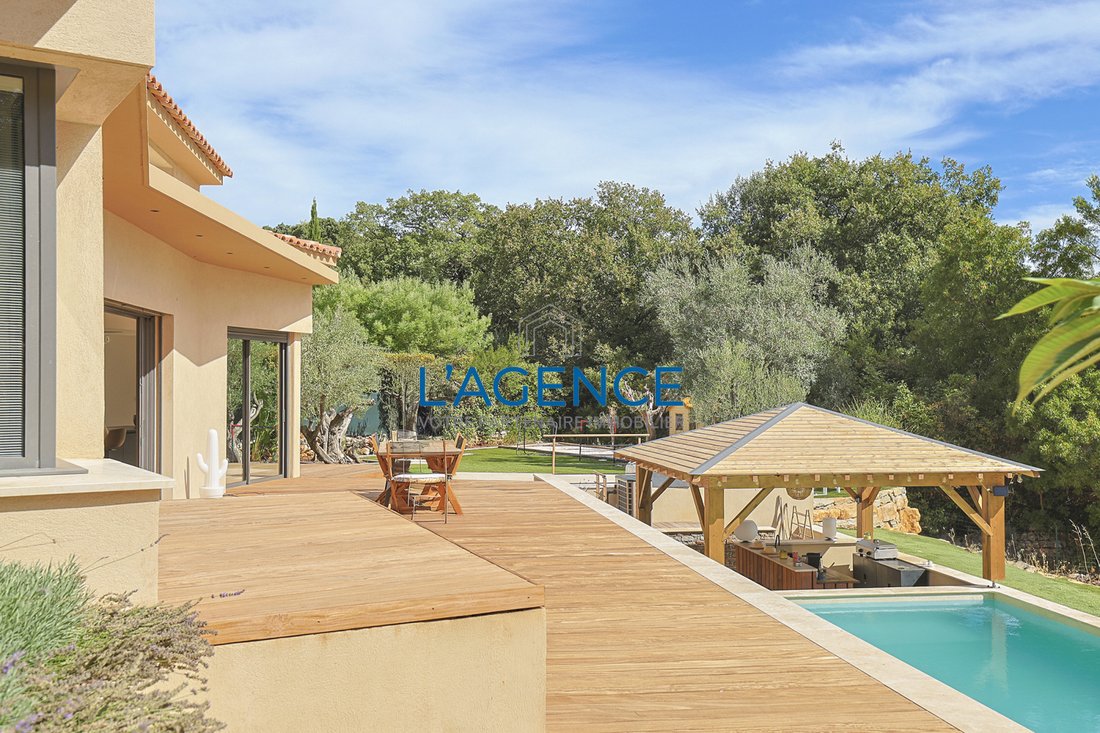 Villa in Solliès-Ville, Provence-Alpes-Côte d'Azur, France 4 - 17497372