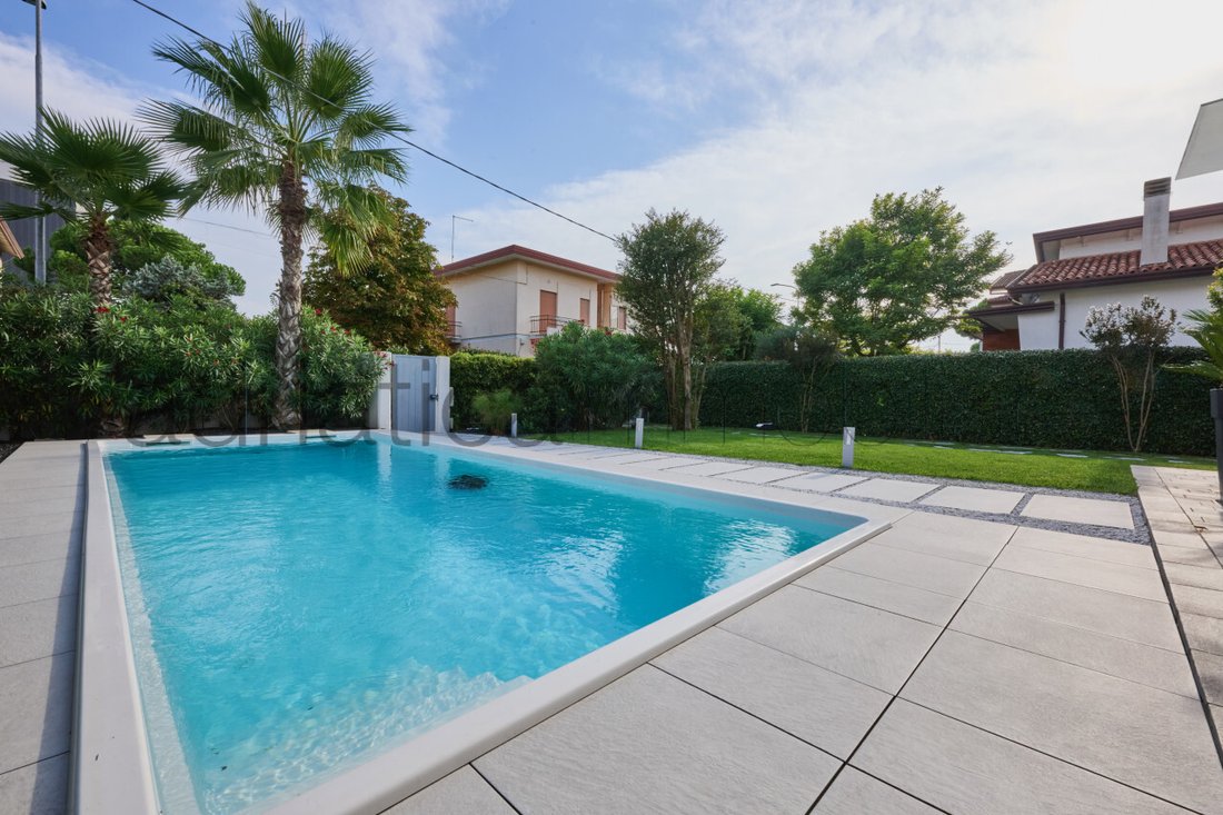 House in Faro-Lido Ovest, Jesolo, Veneto 4 - 17497816