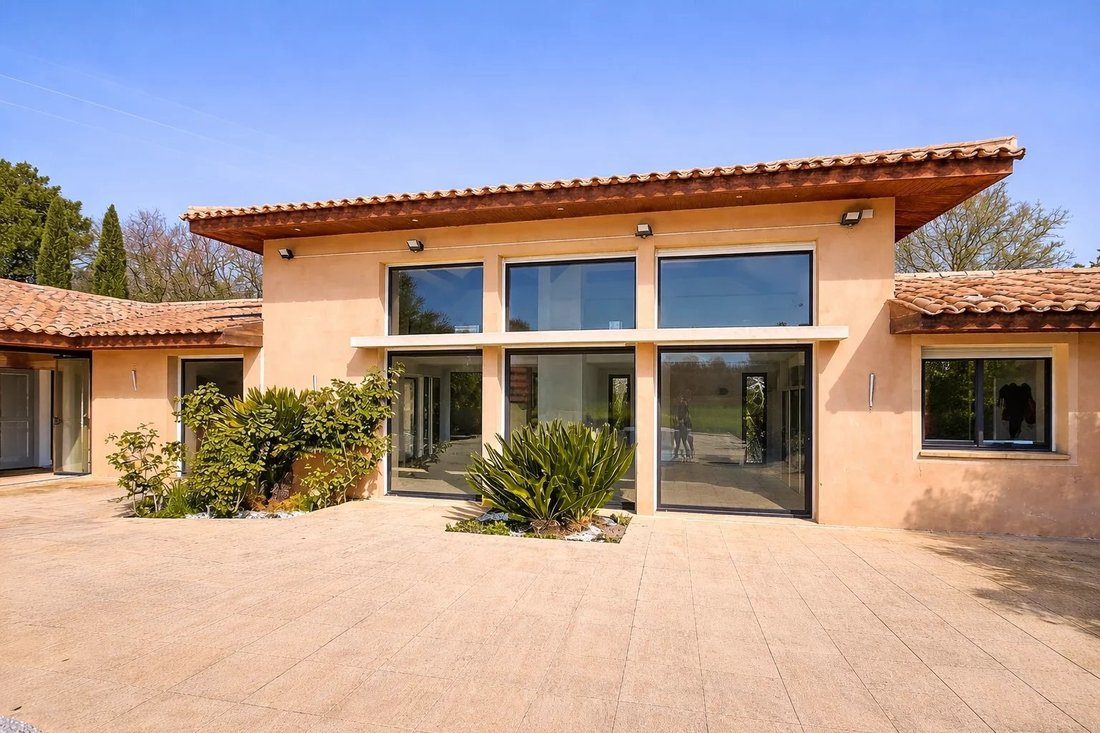 House in Plateau de Puyricard-La Trévaresse, Aix-en-Provence, France 2 - 17436144