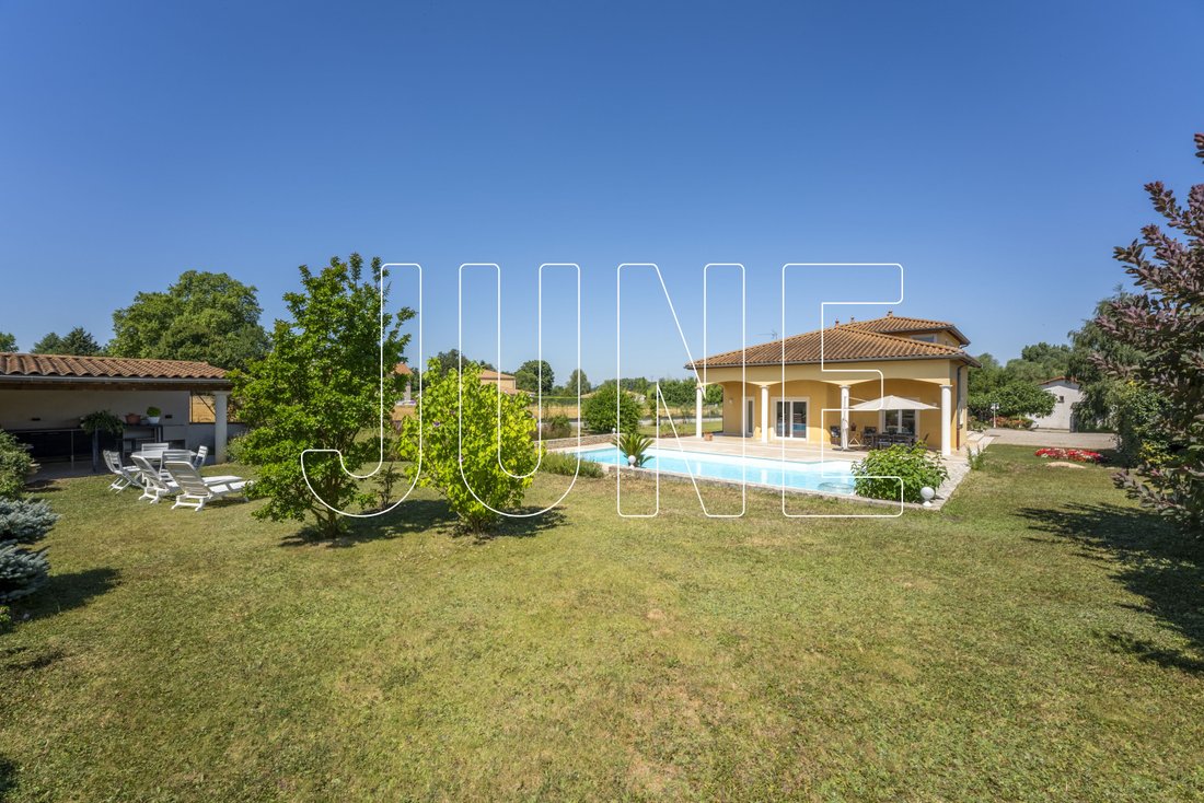 House in Chaponnay, Auvergne-Rhône-Alpes, France 4 - 17043159