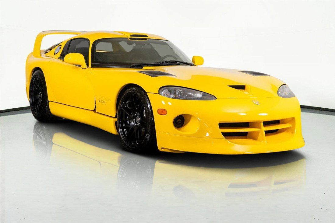 Coupe in Pompano Beach, FL, United States 4 - 17494979