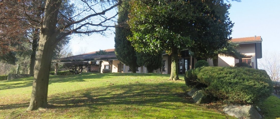 Villa in Inverigo, Lombardy, Italy 2 - 15359308