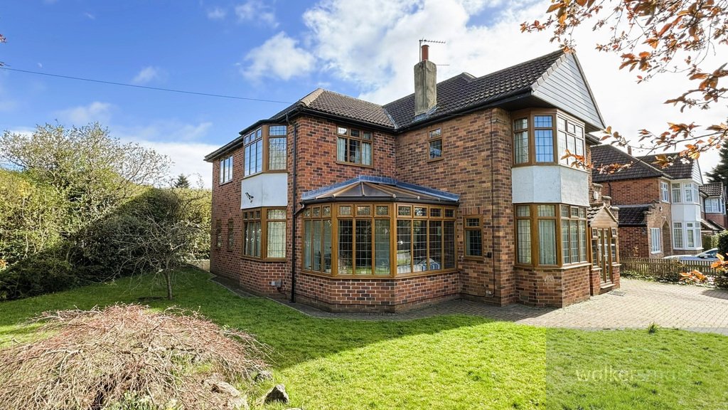 House in Horsforth Woodside, Leeds, England 1 - 17494759
