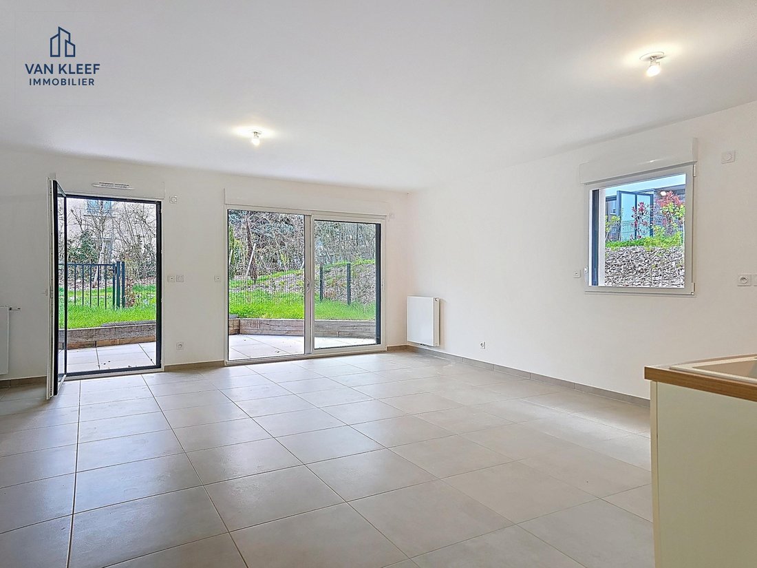 Apartment in Divonne-les-Bains, Auvergne-Rhône-Alpes, France 3 - 17062140