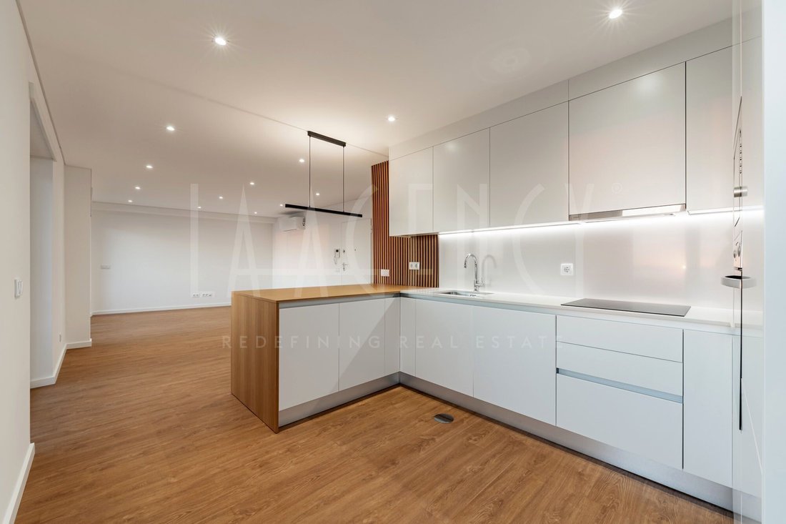 Apartment in Buarcos e Sao Juliao, Coimbra District, Portugal 2 - 17494827