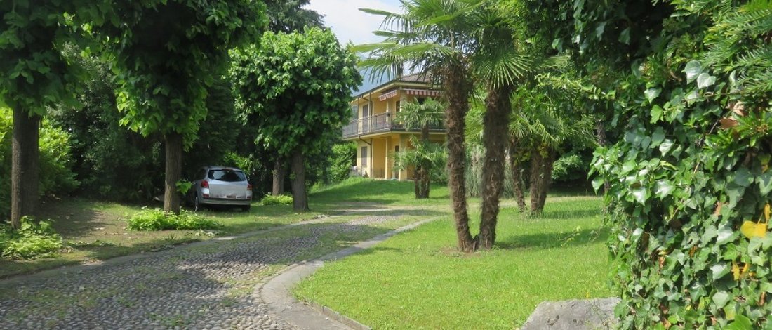 Villa in Longone Al Segrino, Lombardy, Italy 1 - 17495987