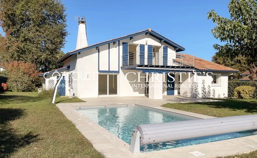 Villa in Bassussarry, Nouvelle-Aquitaine, France 1