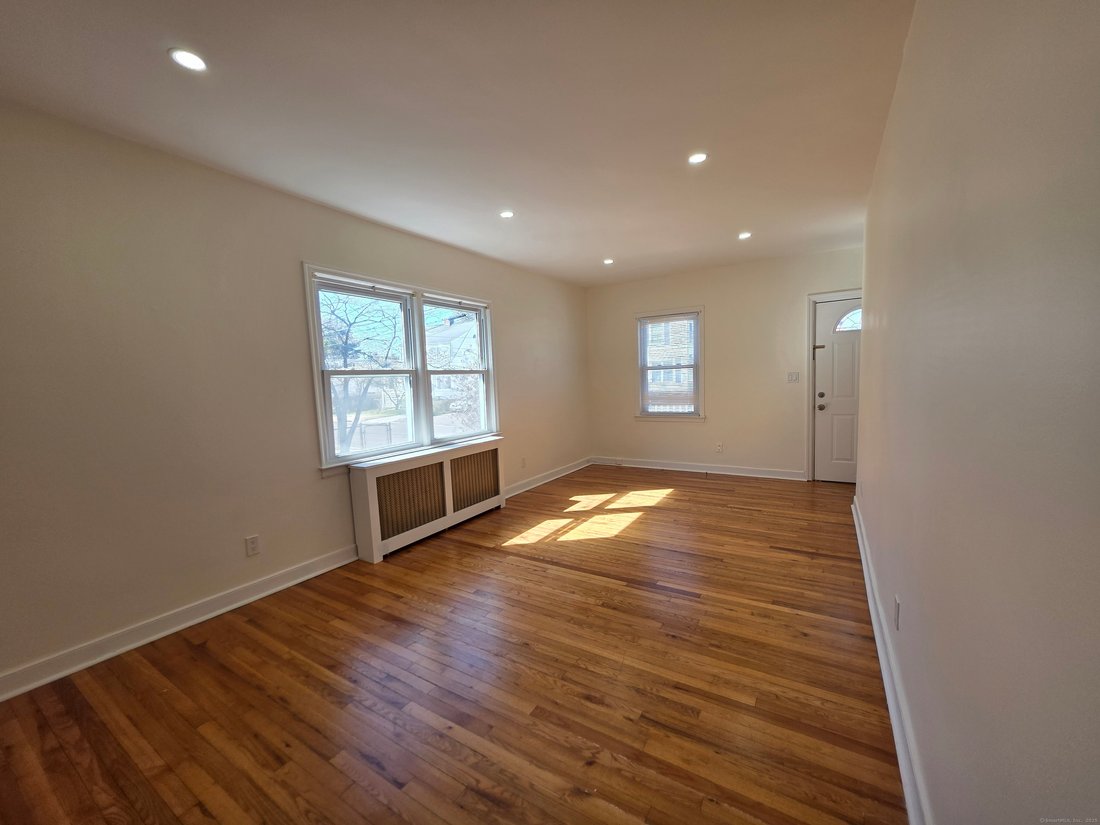Apartment in Stamford, Connecticut, United States 4 - 17495056
