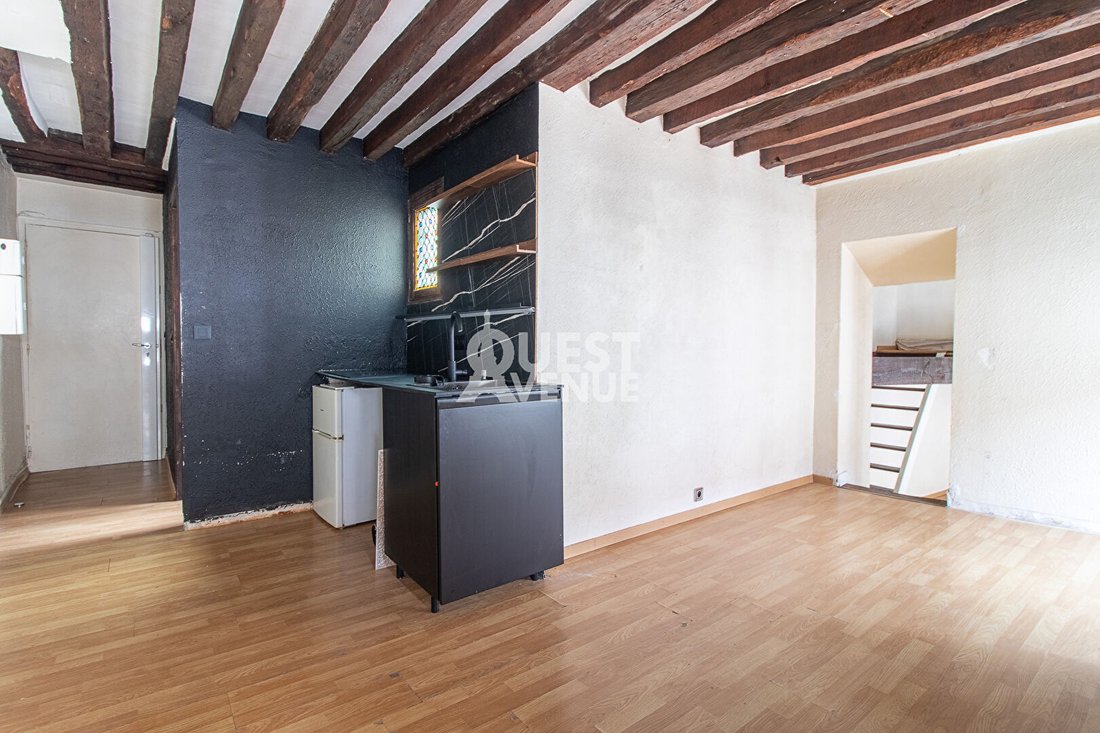 Apartment in Saint Germain l'Auxerrois, Paris 1er Arrondissement, Paris 5 - 17496859