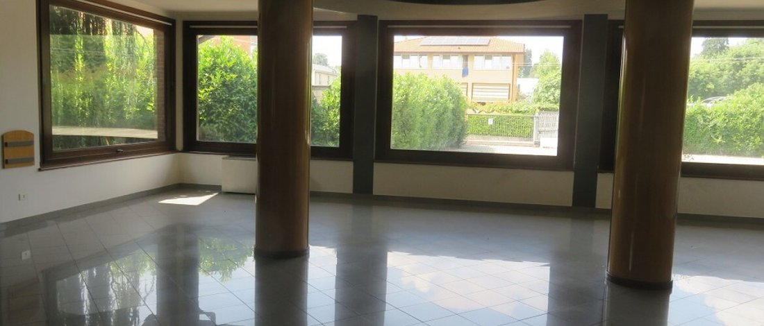 Villa in Cermenate, Lombardy, Italy 3 - 15359369