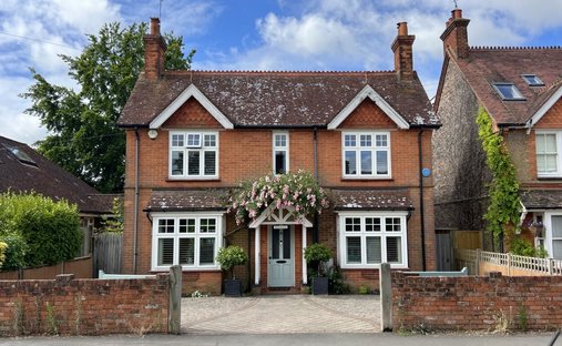 House in Cranleigh, England 1