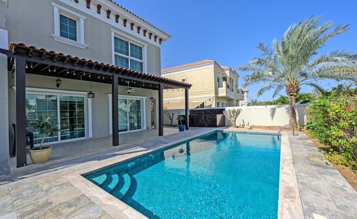 Casa en Al Wasl, Dubái, Emiratos Árabes Unidos 1