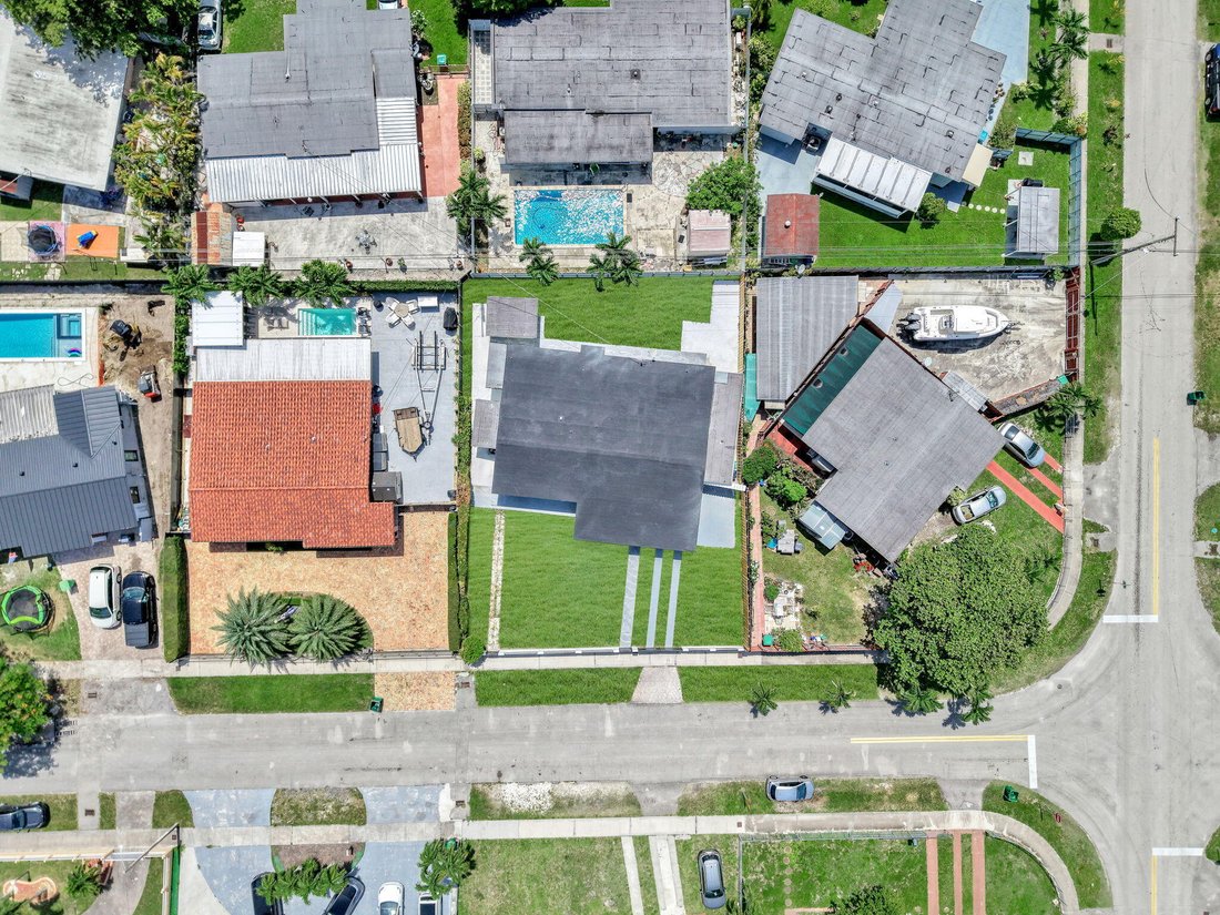 House in Miami, Florida, United States 2 - 17496255