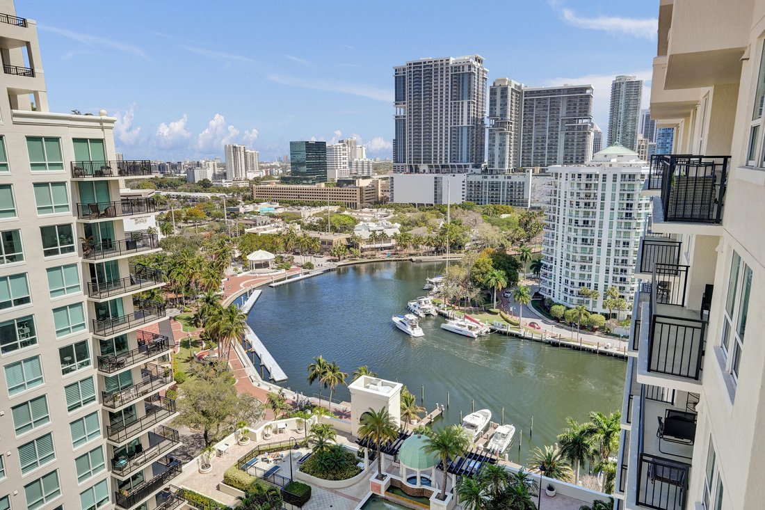Condo in Fort Lauderdale, Florida, United States 2 - 17496192