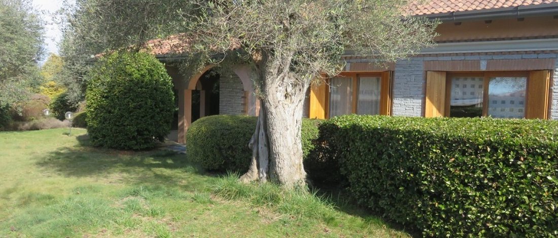 Villa in Fino Mornasco, Lombardy, Italy 5 - 15359071