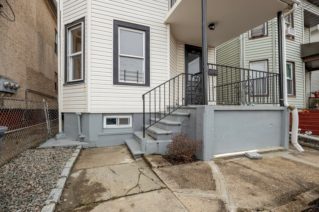 Apartment in Mount Vernon, New York, United States 2 - 17495051