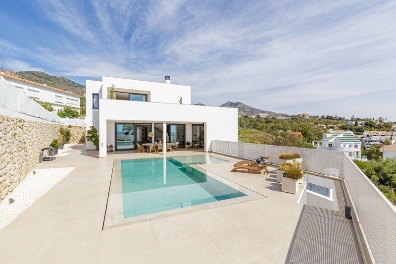 Villa in Arroyo de la Miel, Benalmadena, Andalusia 2 - 17497560