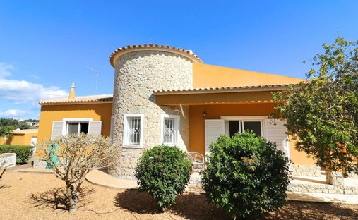 Villa in Loule (Sao Clemente), Algarve, Portugal 1