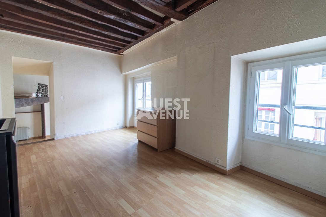 Apartment in Saint Germain l'Auxerrois, Paris 1er Arrondissement, Paris 2 - 17496859