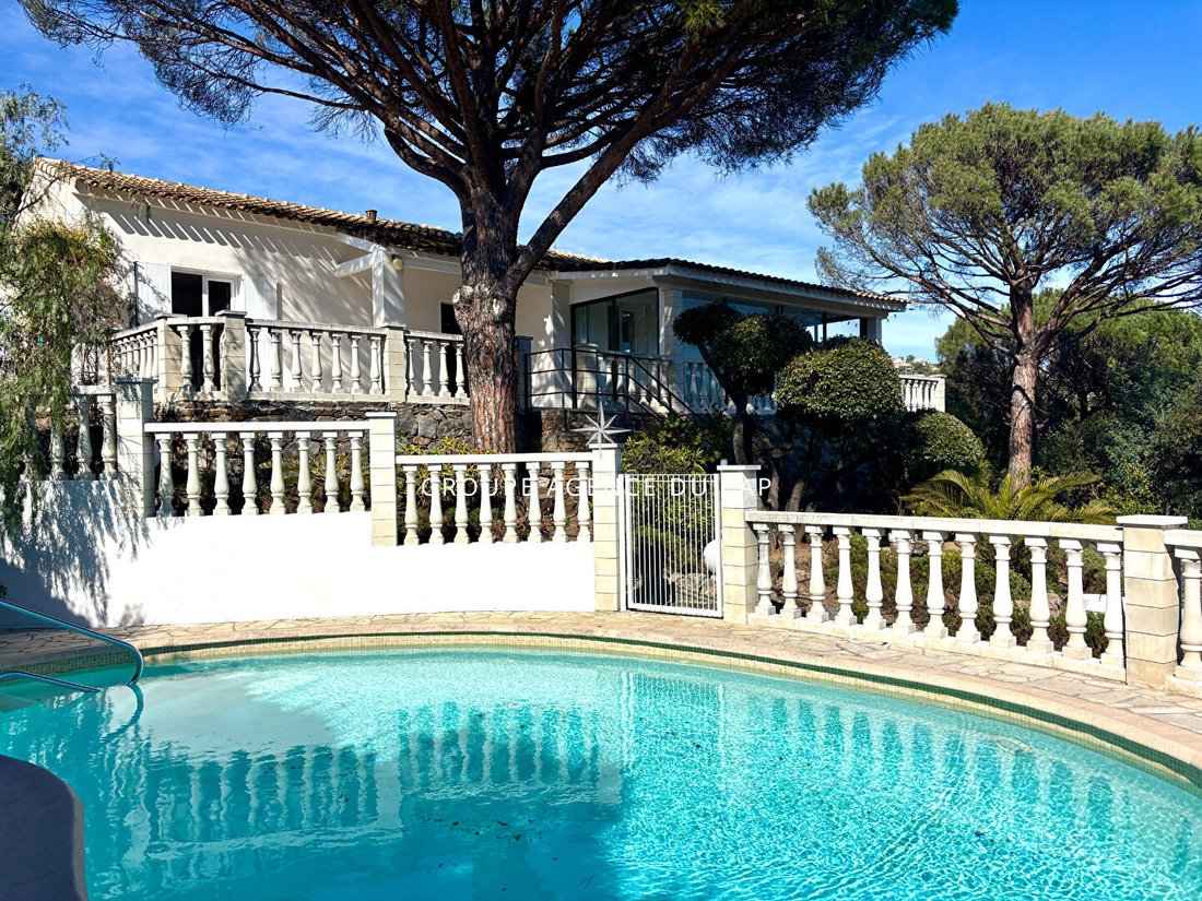Villa in Les Issambres, Roquebrune-sur-Argens, France 1 - 17494786