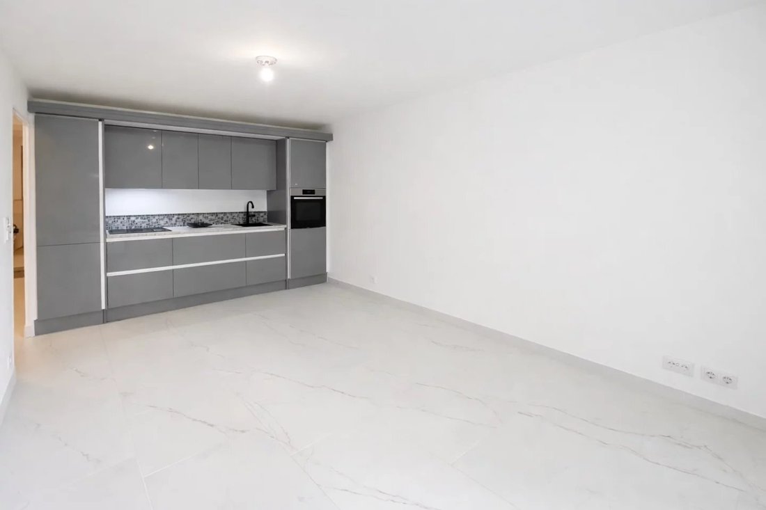 Apartment in La Source, Cannes, France 4 - 17306368