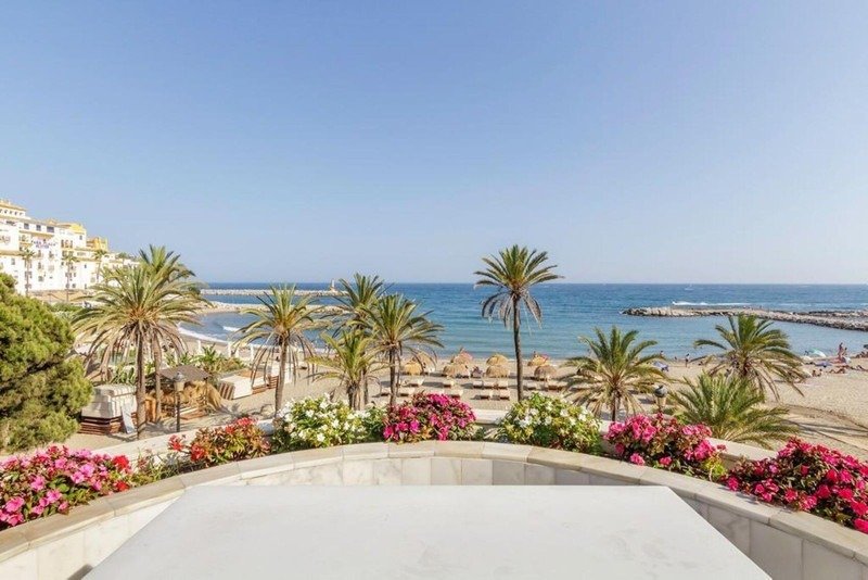 Apartment in Puerto Banus, Marbella, Spain 2 - 17497539