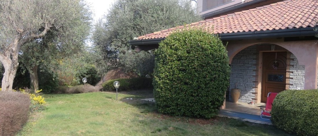 Villa in Fino Mornasco, Lombardy, Italy 4 - 15359071
