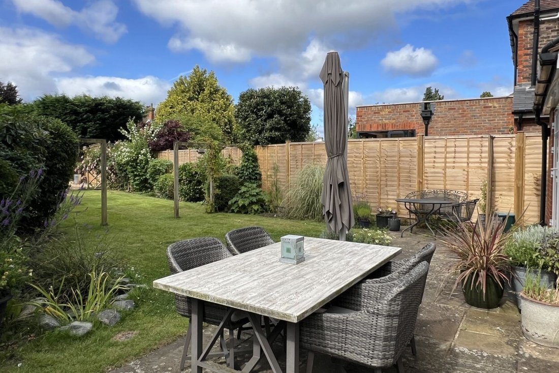 Haus in Cranleigh, England 5 - 17495789