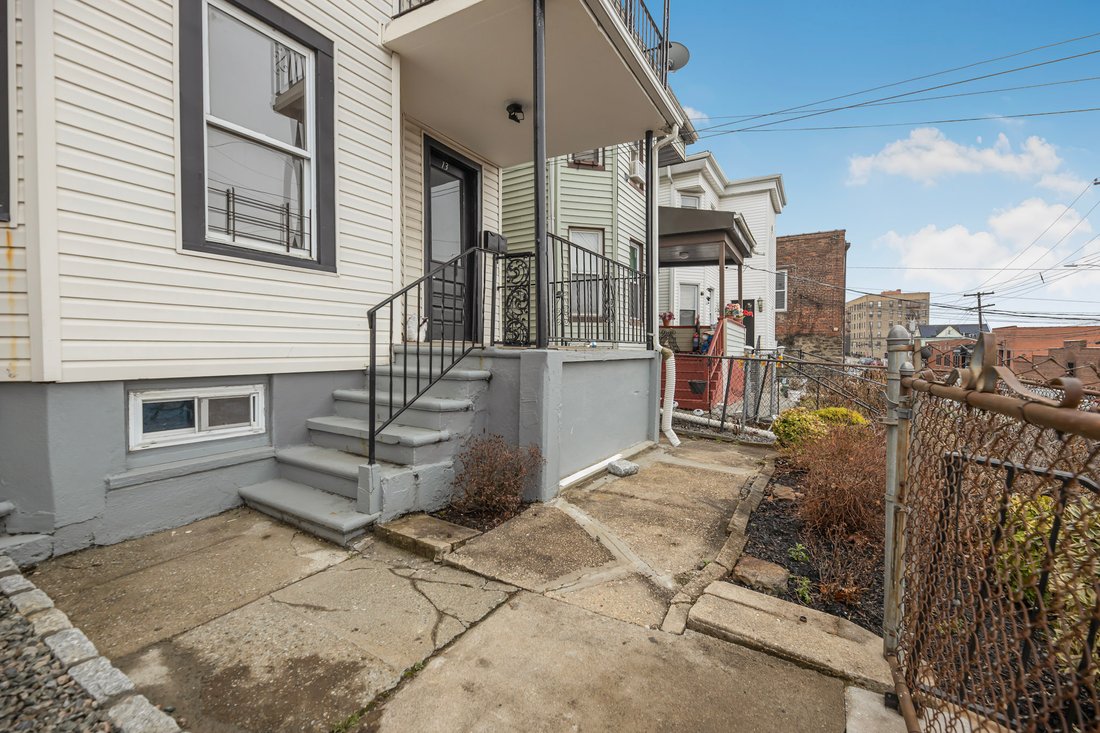 Apartment in Mount Vernon, New York, United States 5 - 17495051