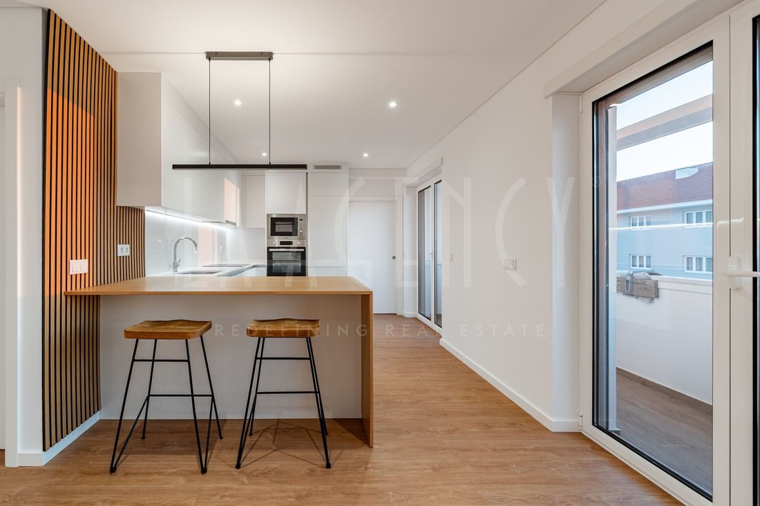 Apartment in Buarcos e Sao Juliao, Coimbra District, Portugal 3 - 17494827