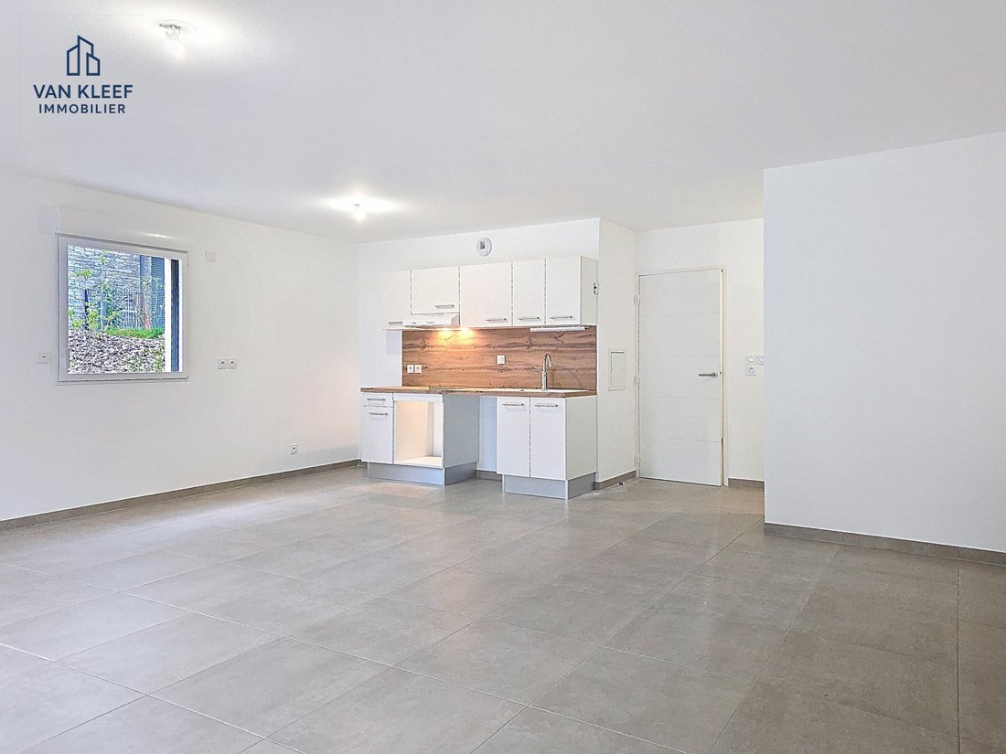 Apartment in Divonne-les-Bains, Auvergne-Rhône-Alpes, France 5 - 17062140