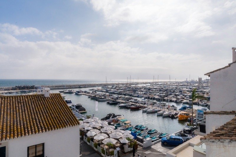 Apartment in Puerto Banus, Marbella, Spain 2 - 17497583