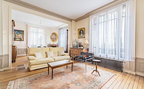 House in Archevêché, Charenton-le-Pont, France 1