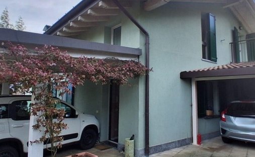 Villa in Cadegliano-Viconago, Lombardy, Italy 1