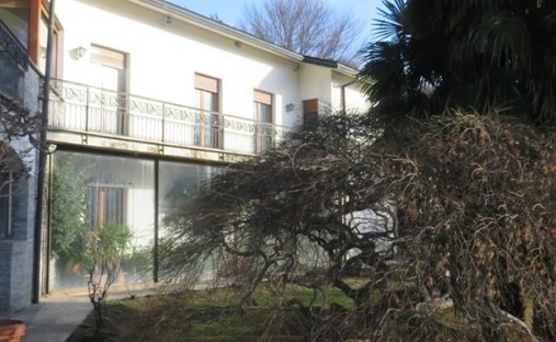 Villa in Laveno-Mombello, Lombardy, Italy 1