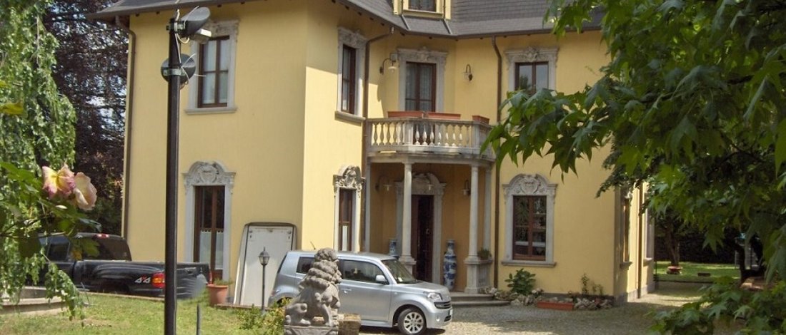 Villa in Merate, Lombardy, Italy 2 - 16220472