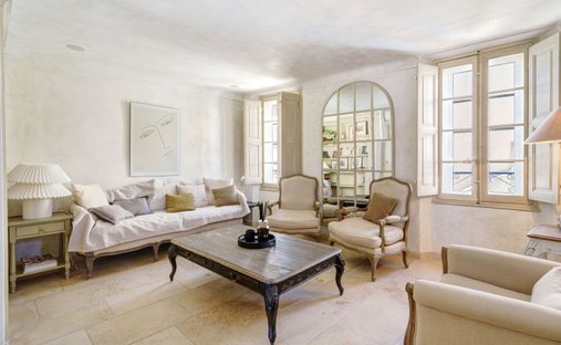 House in Zone Est Diffuse, Saint-Tropez, France 1
